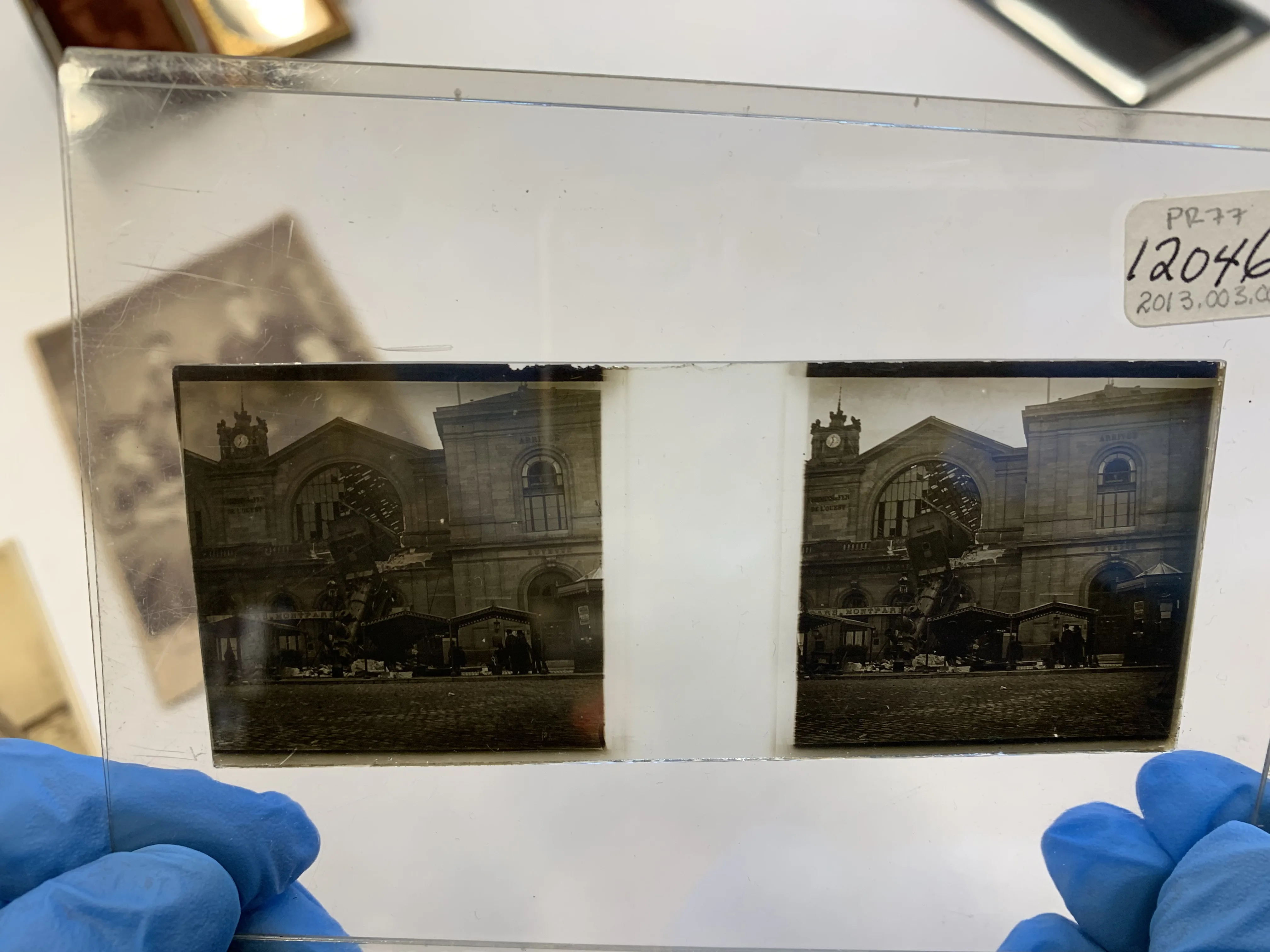Stereograph of the Montparnasse derailment